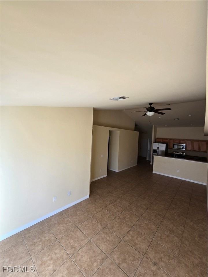 138 Se 12th St - Photo 6 of 26