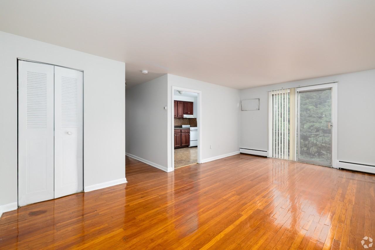 Drexel Apartments - Photo 3 of 21