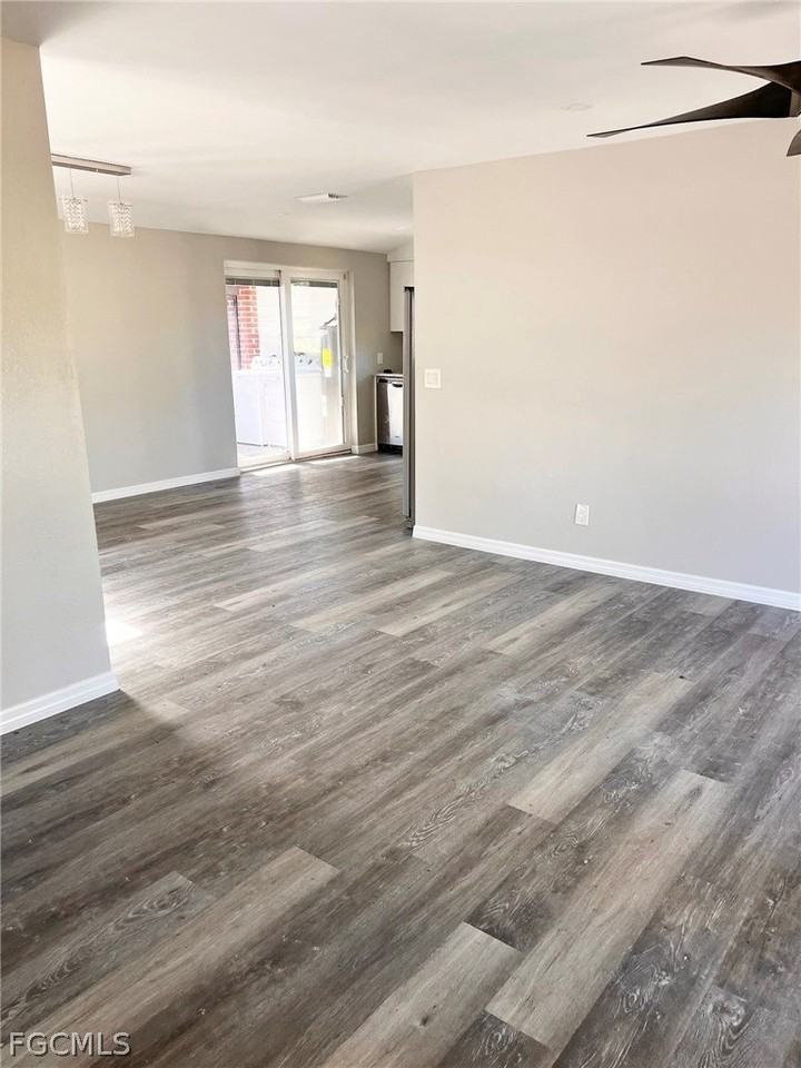 26941 Leport St - Photo 2 of 9