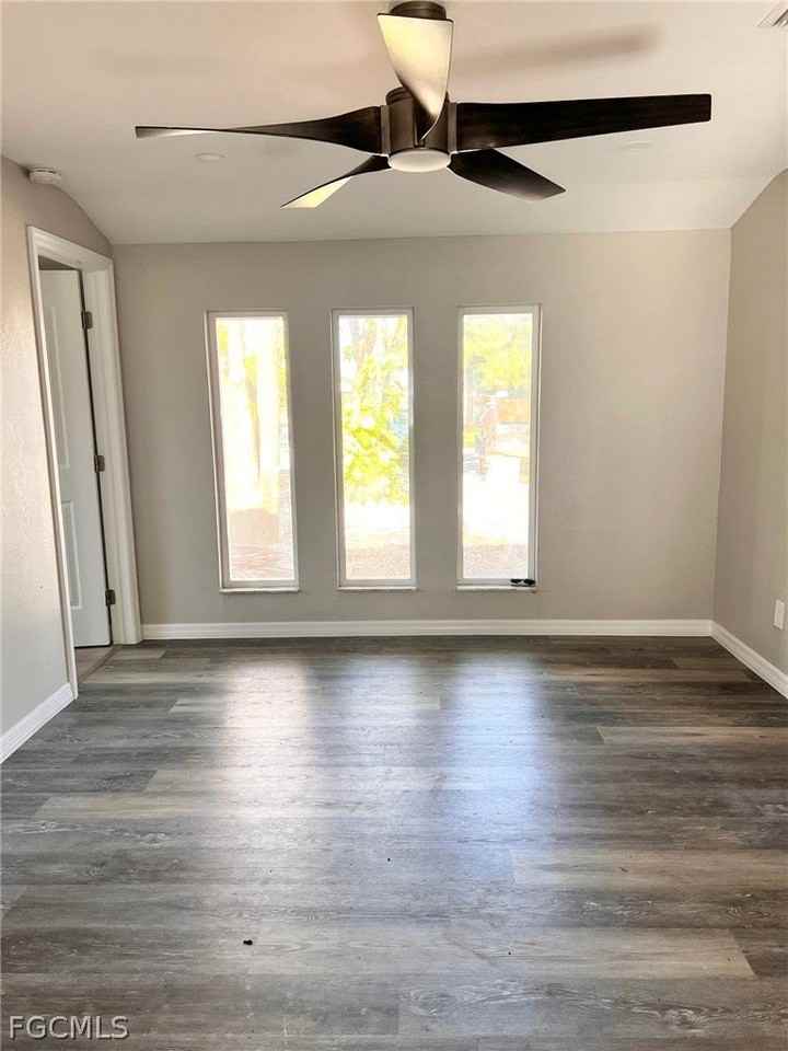 26941 Leport St - Photo 4 of 9