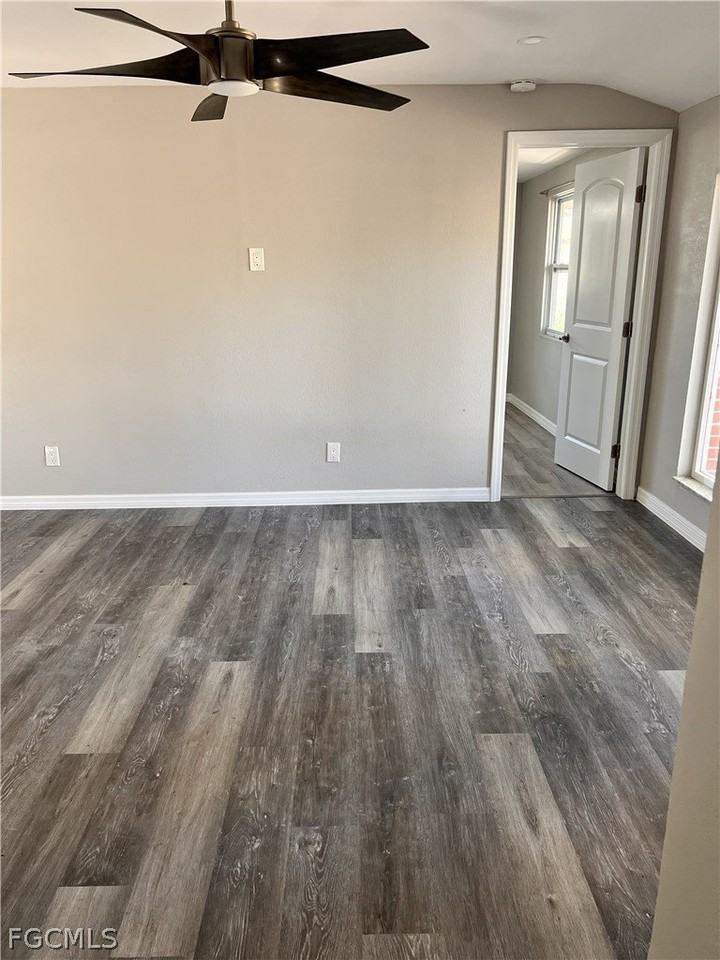 26941 Leport St - Photo 5 of 9