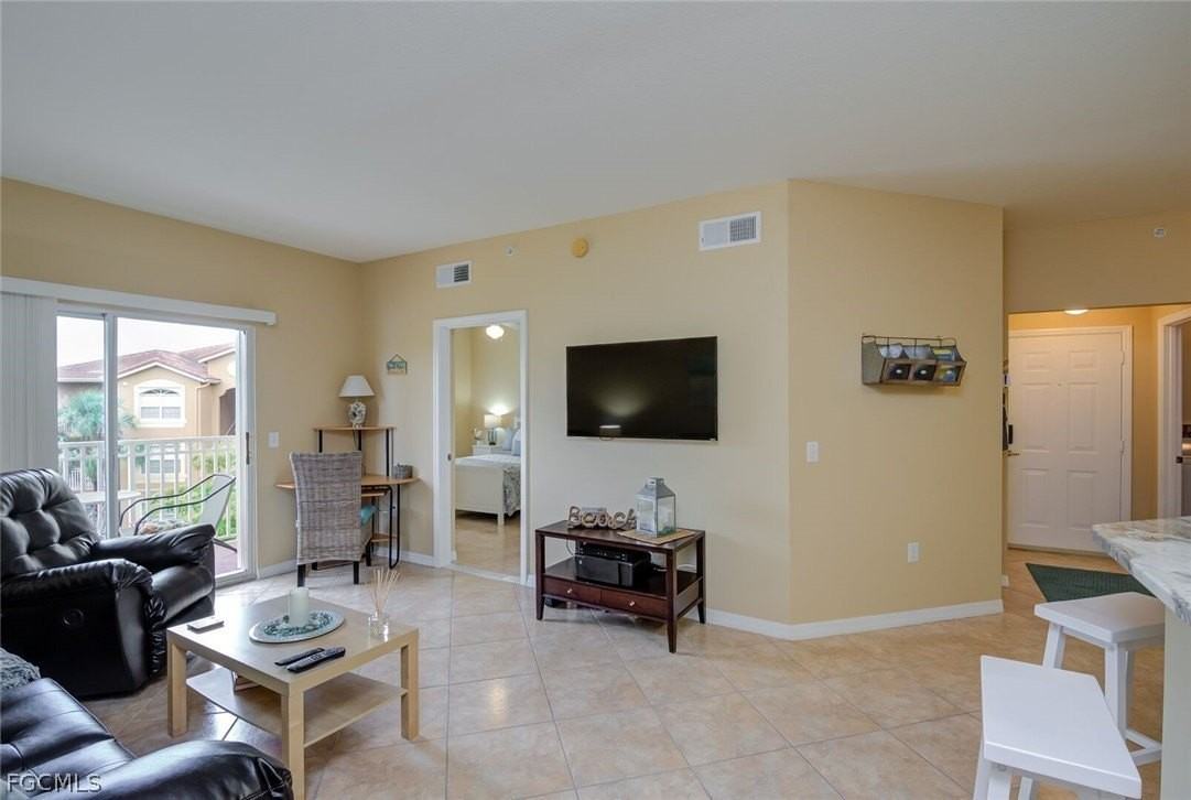 15625 Ocean Walk Cir #313 - Photo 5 of 25