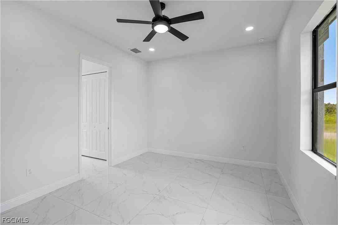 744 Oakridge Ave S - Photo 5 of 18