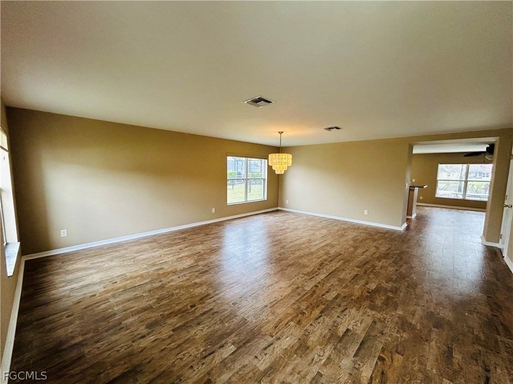 18270 Pine Nut Ct - Photo 5 of 43