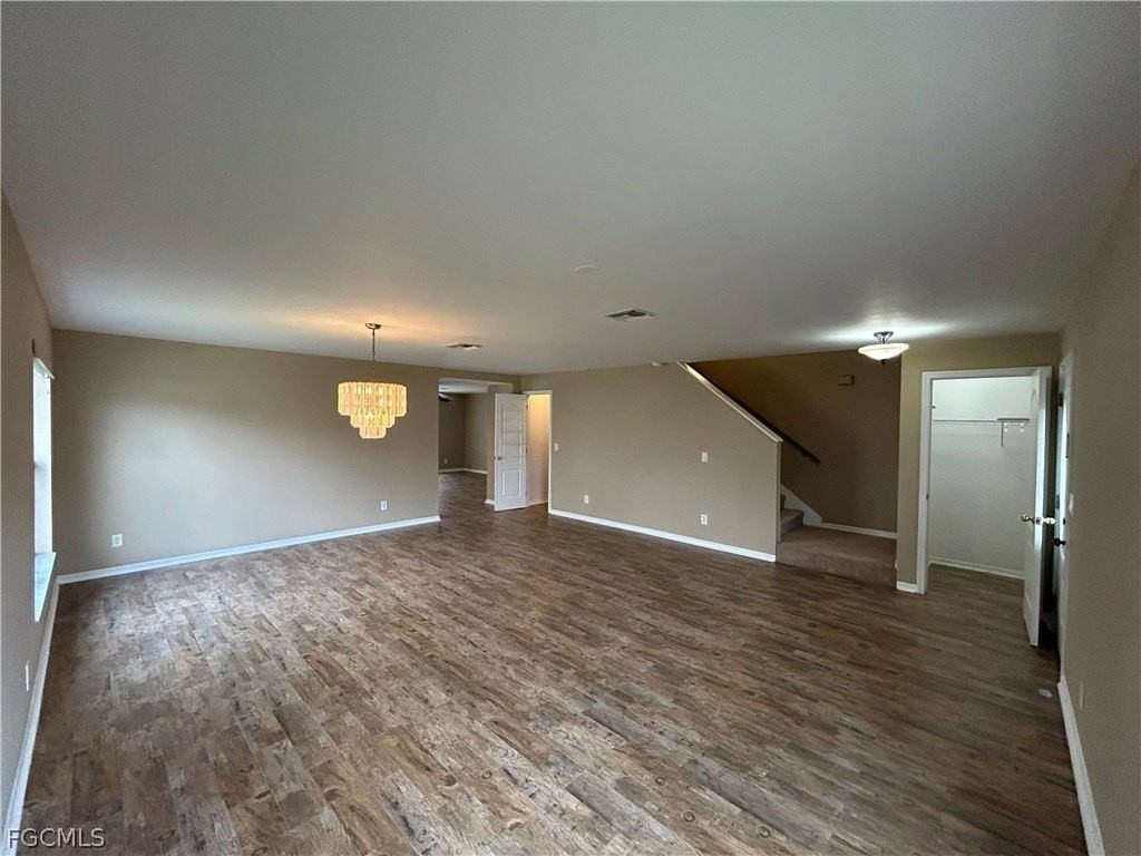 18270 Pine Nut Ct - Photo 6 of 43