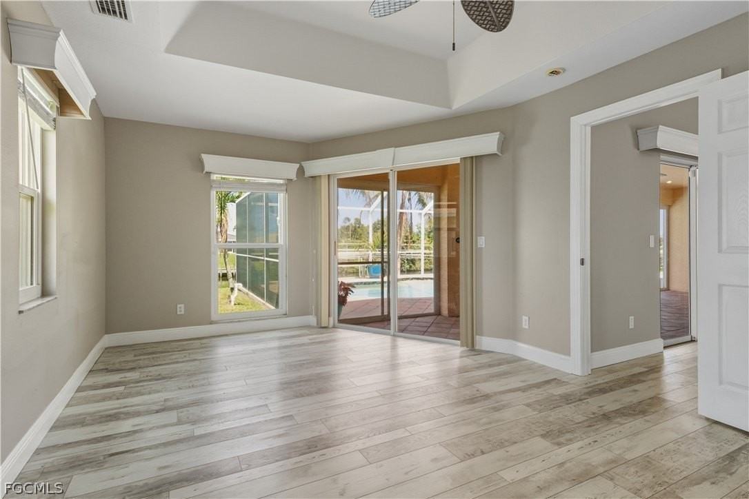 1105 Se 13th St - Photo 5 of 19