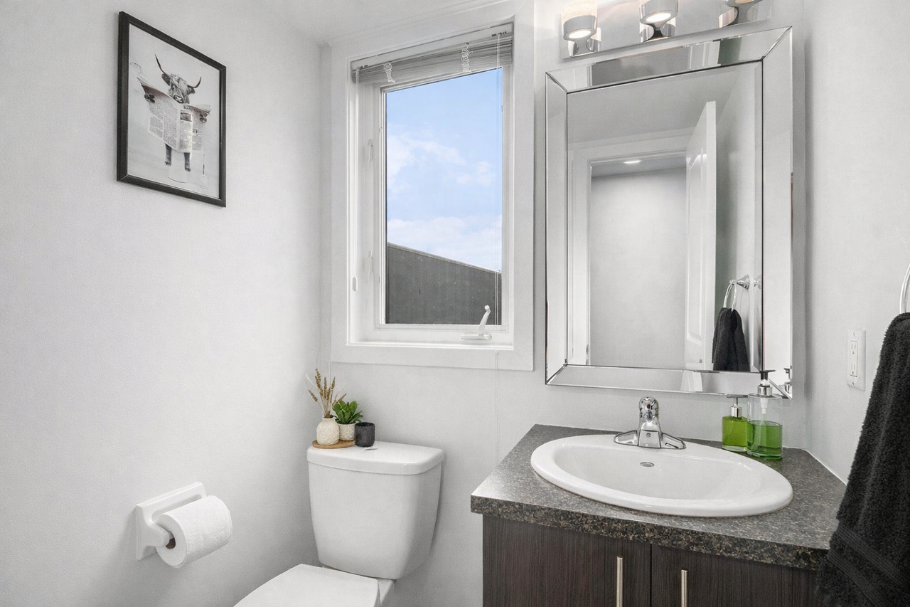 4522 Innes Road - Photo 7 of 11