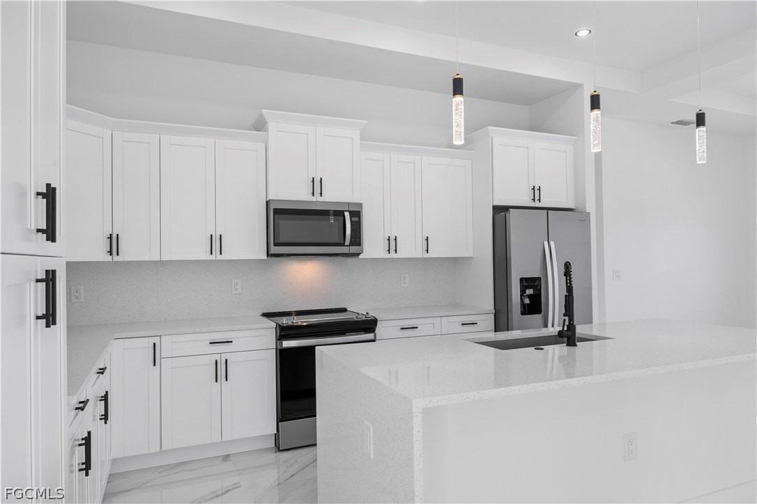 719 Fullerton Ave S - Photo 6 of 20