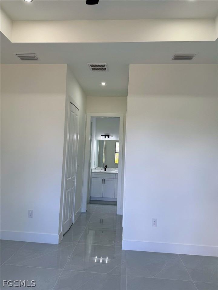 459 Lockport Ave S - Photo 7 of 11