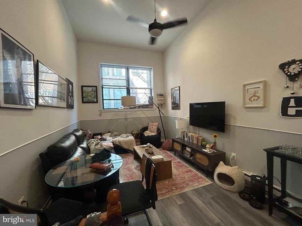 35 S Strawberry St #2 - Photo 2 of 17