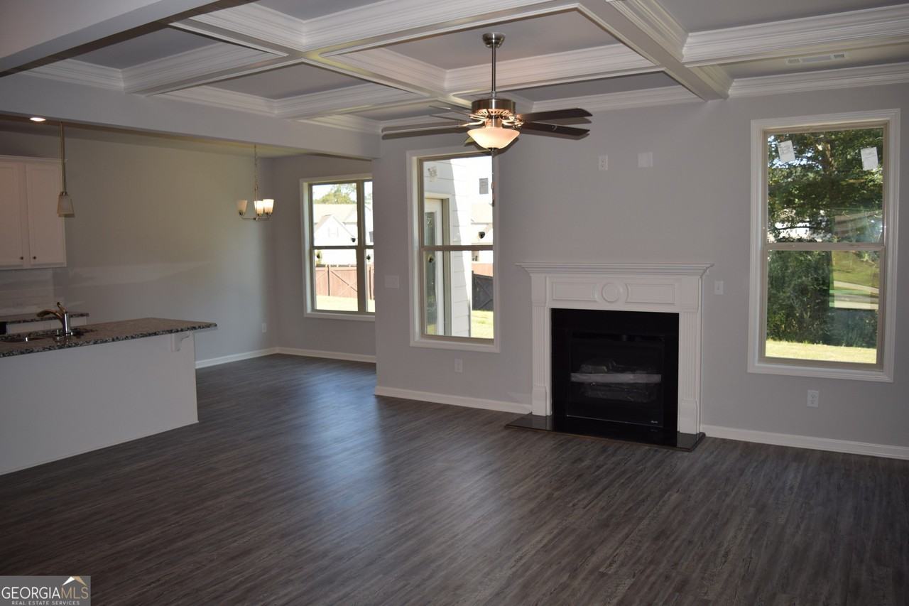 533 Brighton Park Cir - Photo 4 of 20