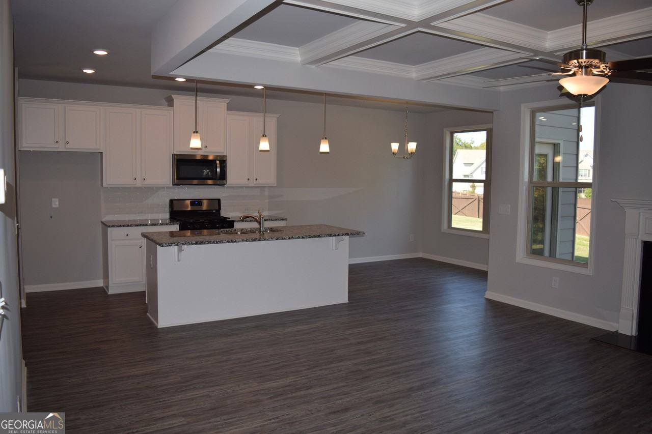 533 Brighton Park Cir - Photo 5 of 20