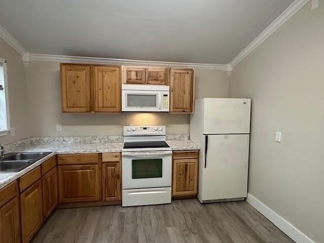 122 Glenwood St Apt A - Photo 4 of 10