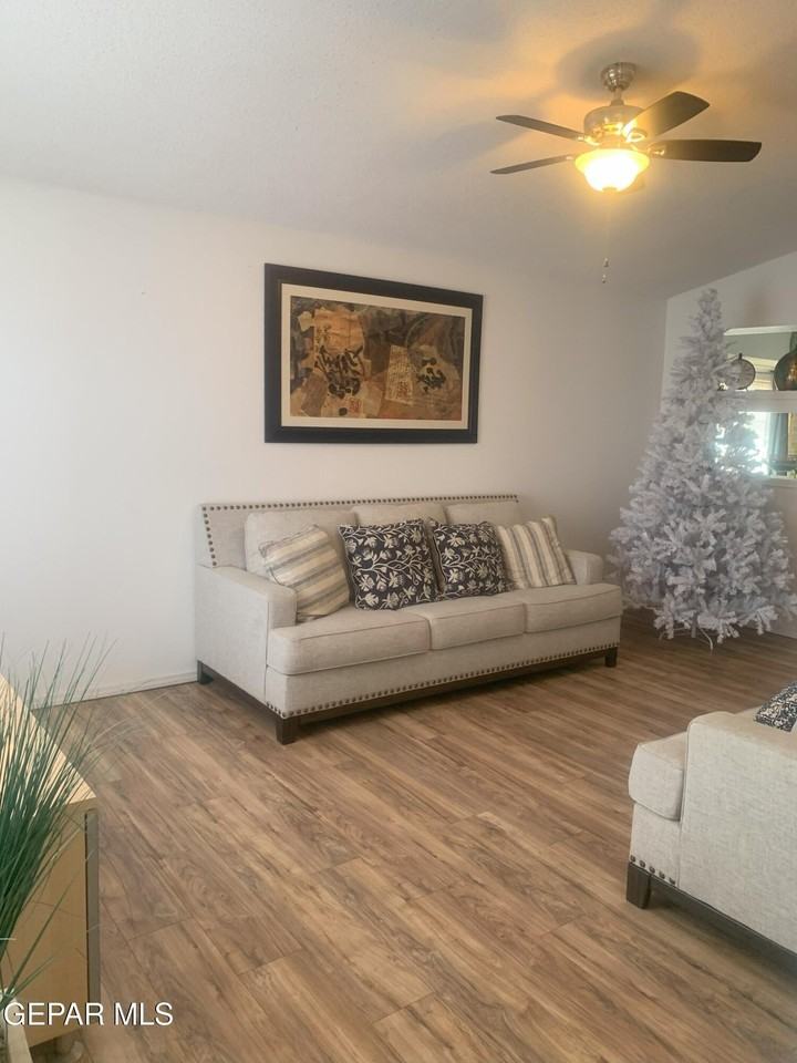 12621 Tierra India Way - Photo 3 of 16