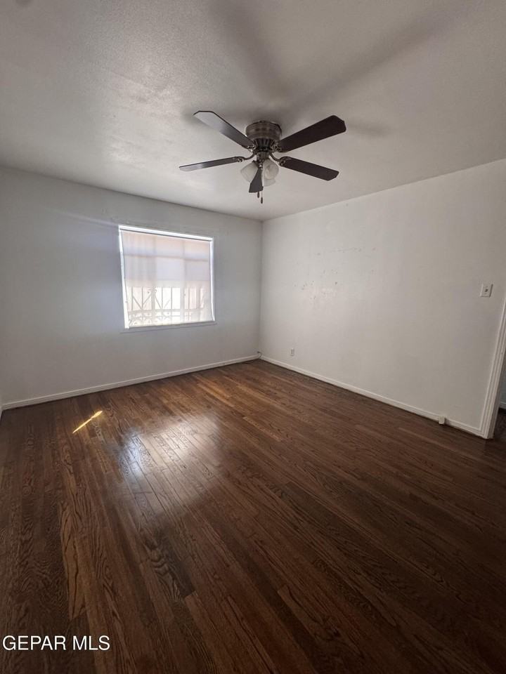 1100 E River Ave Unit A - Photo 5 of 14