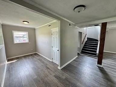 203 N Lake Dr - Photo 4 of 20