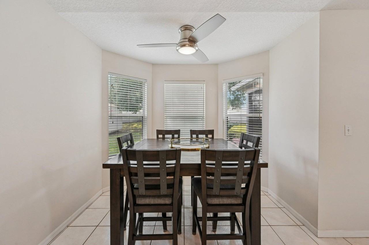 5920 Nw Wolverine Rd - Photo 6 of 8