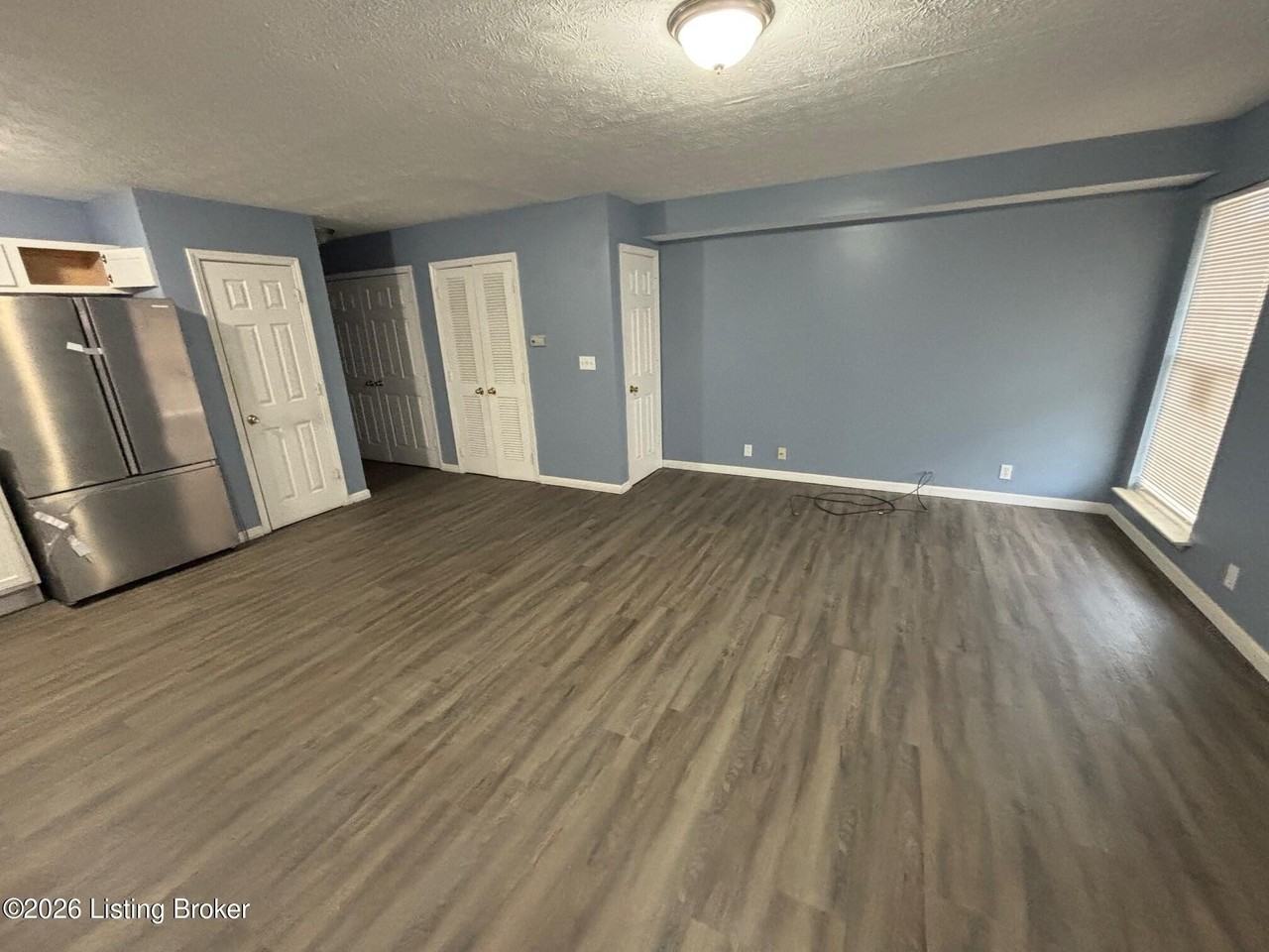 2122 W Jefferson St - Photo 6 of 15