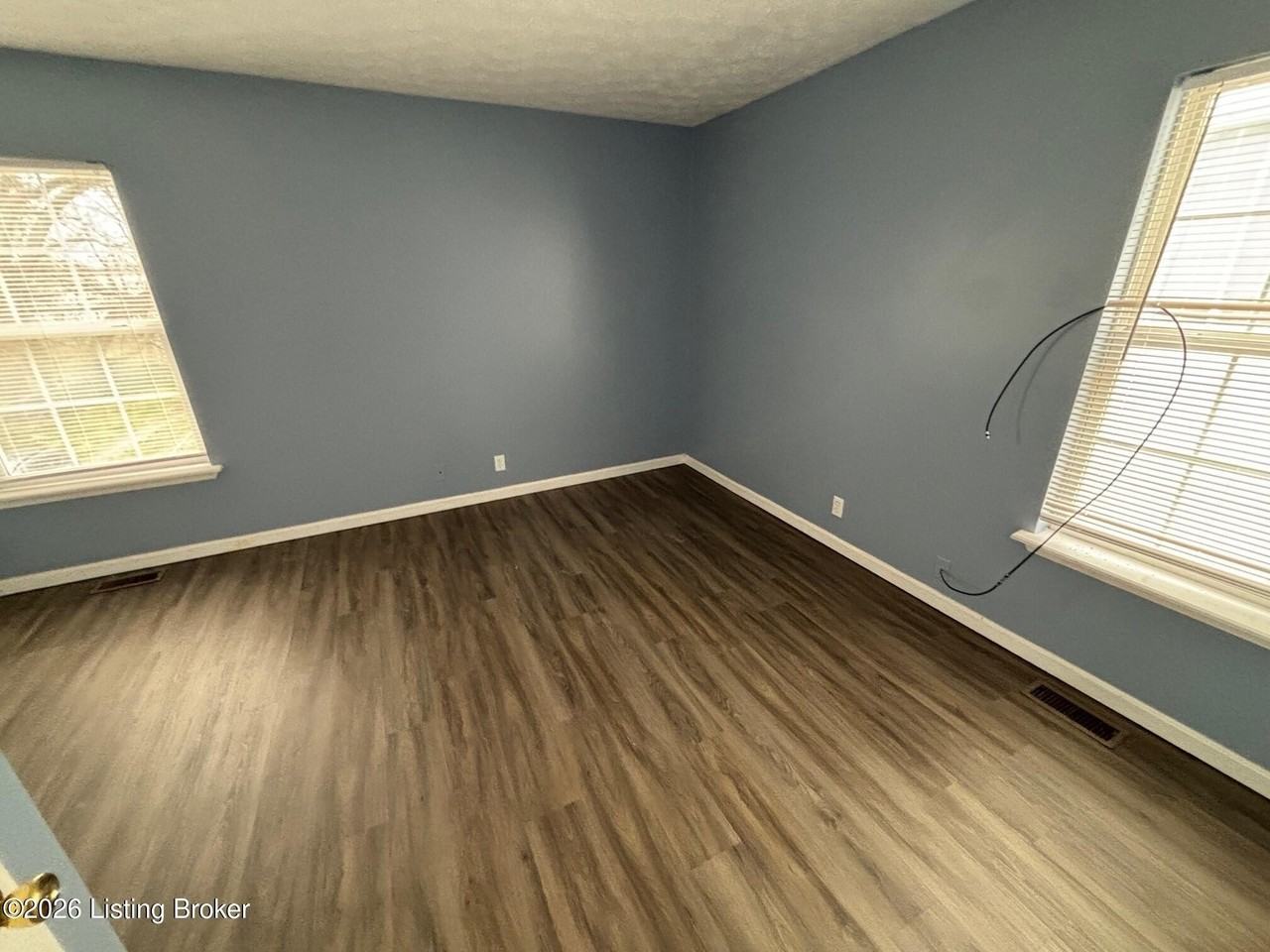 2122 W Jefferson St - Photo 7 of 15