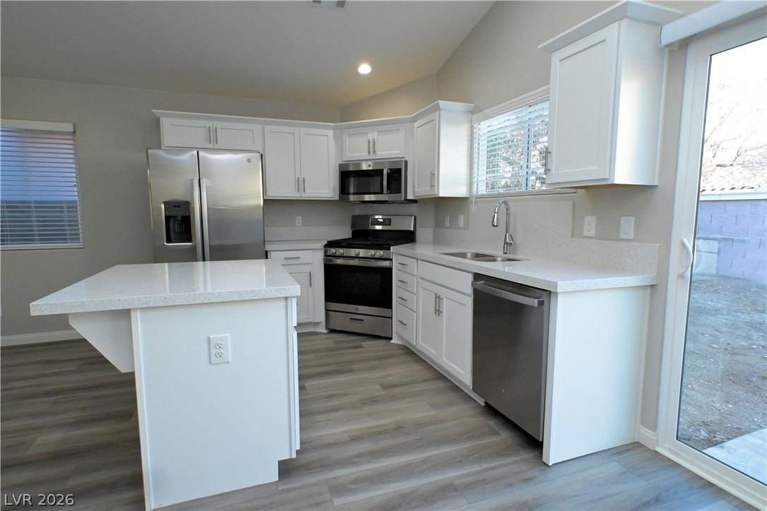 7256 Winding Creek Dr - Photo 4 of 39