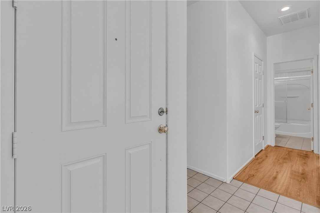 9490 Vivid Colors Ave - Photo 4 of 38