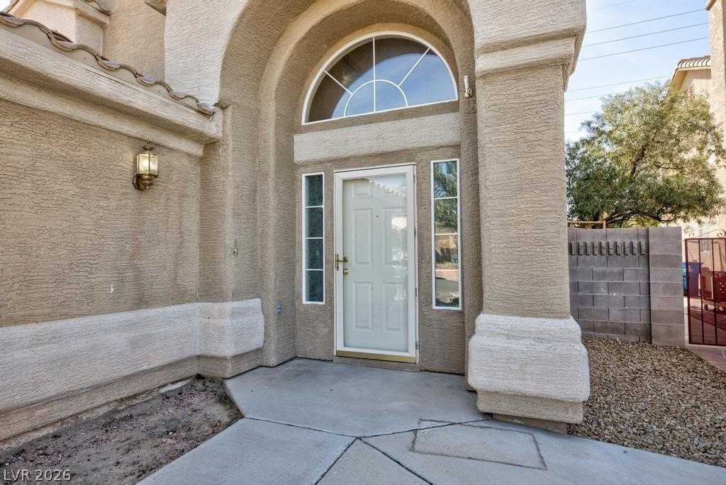 6533 Elk Creek Ln - Photo 2 of 21