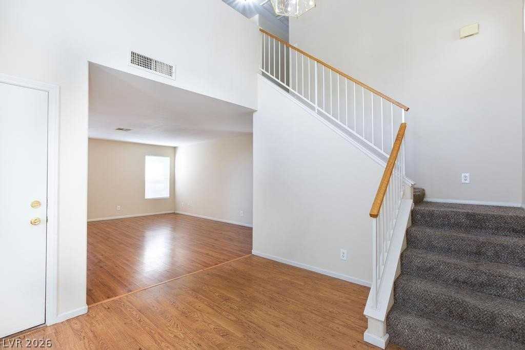 6533 Elk Creek Ln - Photo 5 of 21