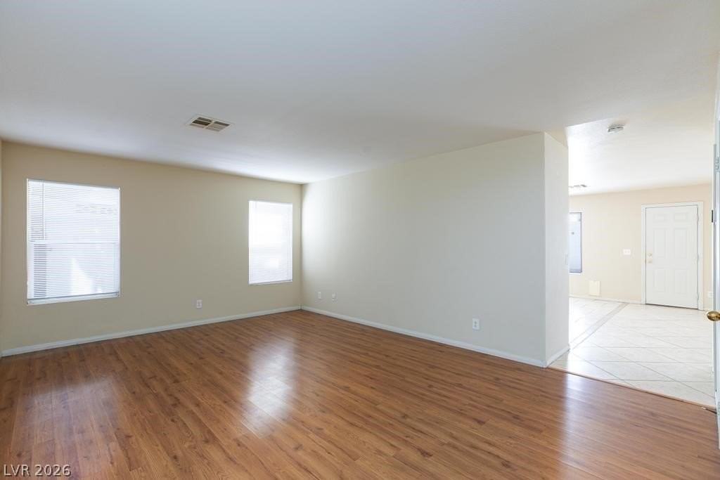 6533 Elk Creek Ln - Photo 6 of 21