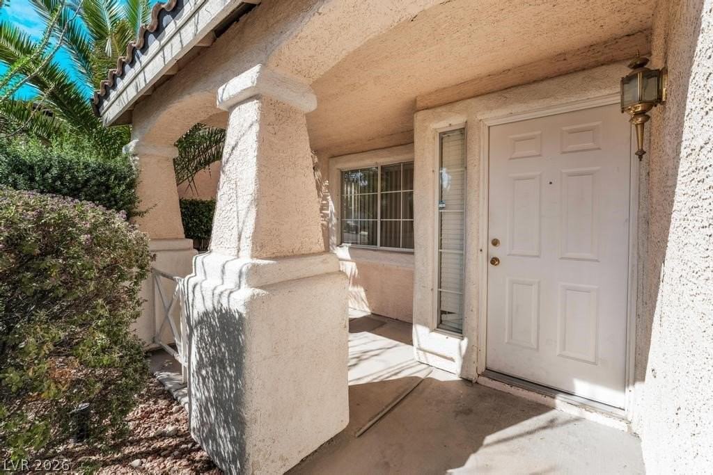 9600 Atwood Ave - Photo 4 of 31