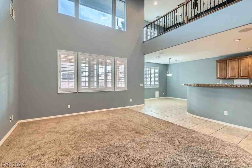 333 Shimmering Moon St - Photo 3 of 28