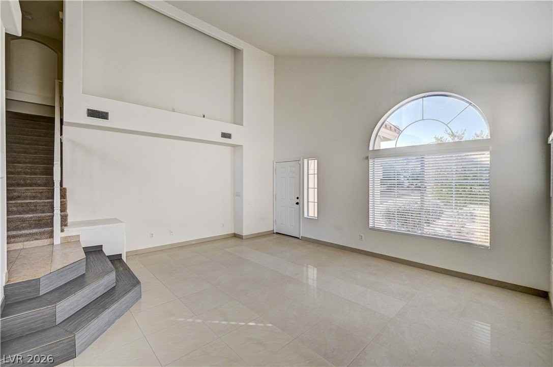 2546 Claridge Ave #0 - Photo 7 of 45