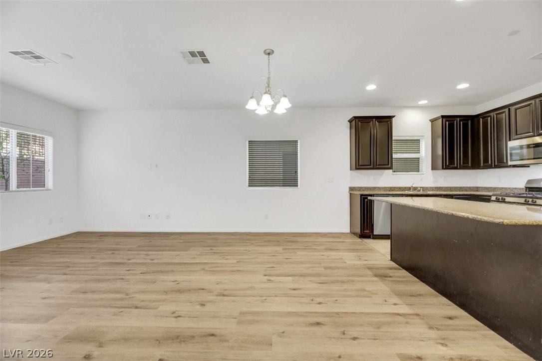 7605 Brocade Ct - Photo 4 of 18