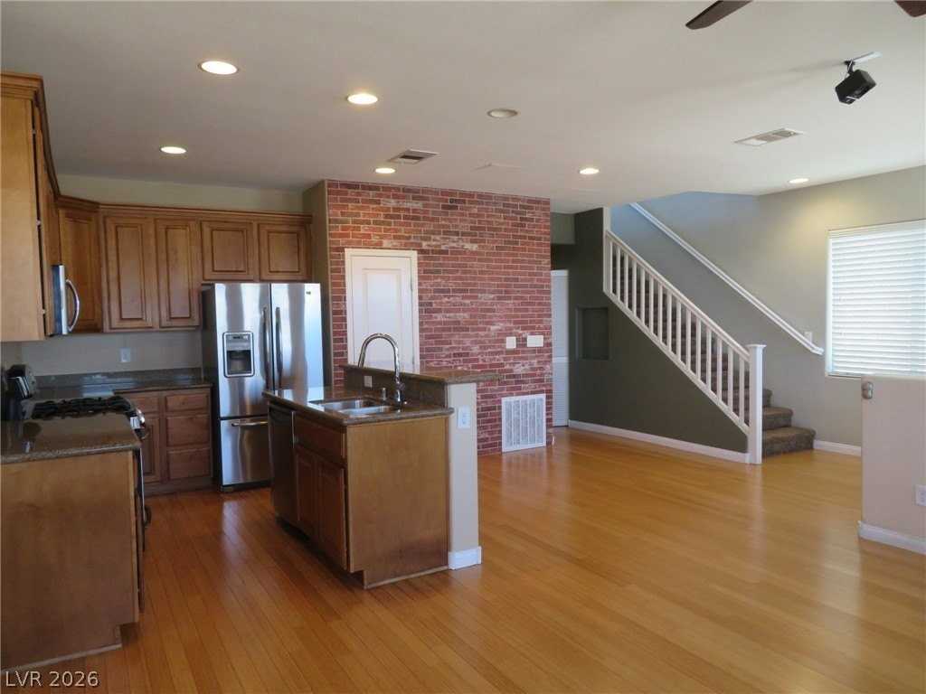 9342 Autumn View Ave - Photo 5 of 20