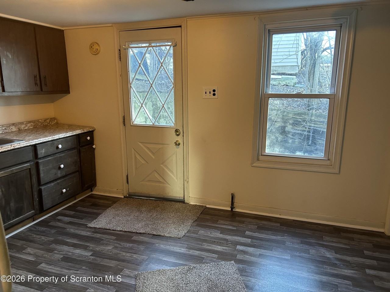 510 Moltke Avenue unit: Basement #3 - Photo 7 of 11