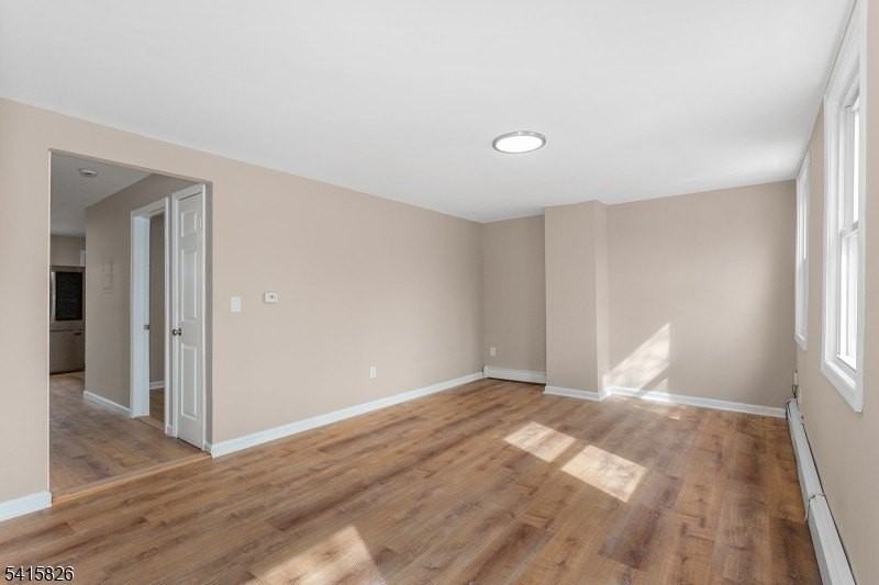 75 Garfield Ave - Photo 3 of 16