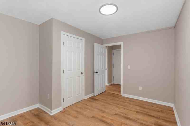 75 Garfield Ave - Photo 6 of 16