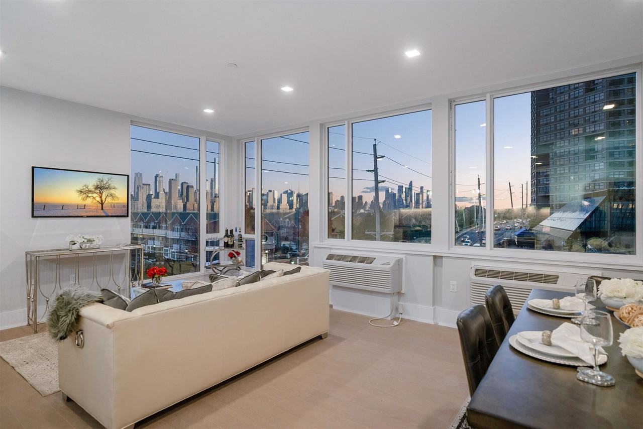 7101 River Rd #202B - Photo 3 of 26