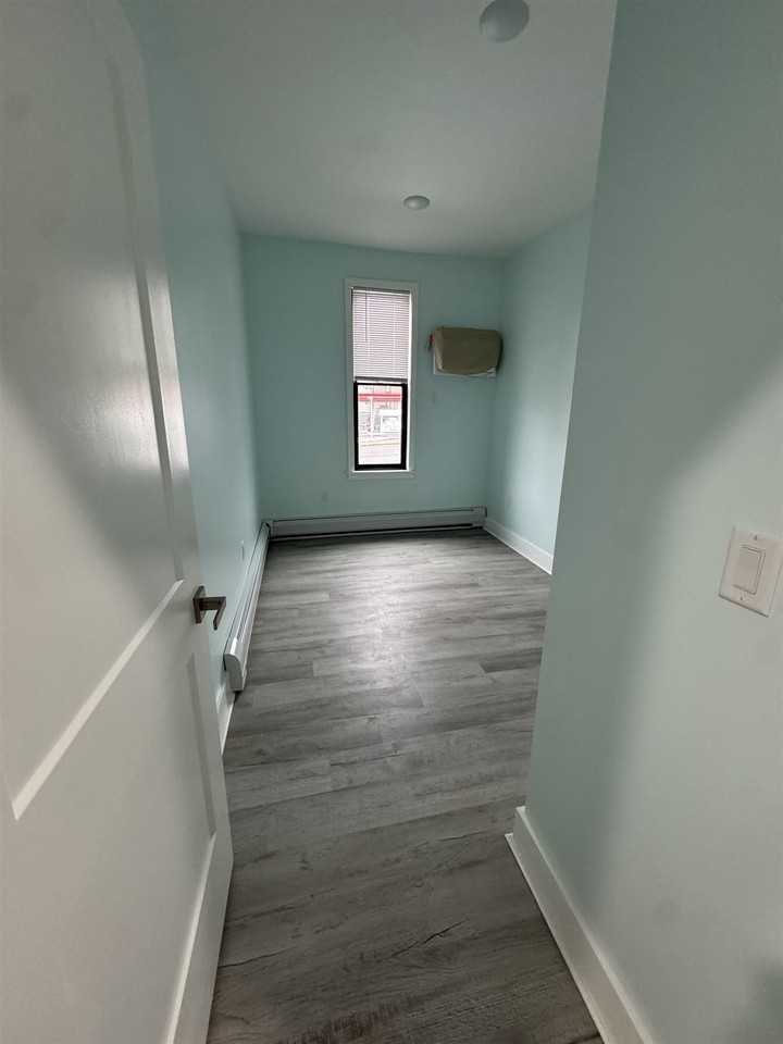 6720 John F Kennedy Blvd - Photo 4 of 8