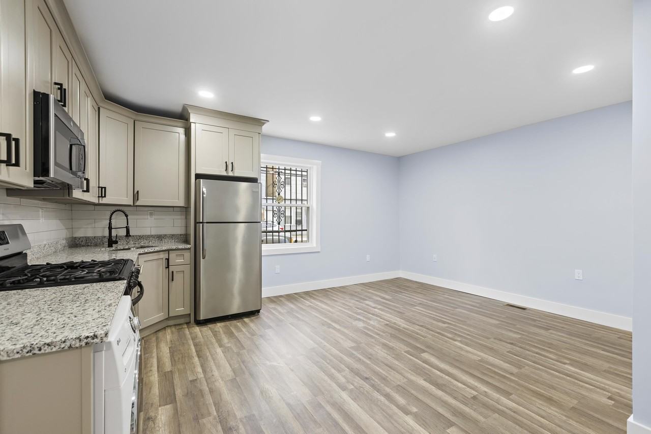 392 Palisade Ave #1 - Photo 2 of 8