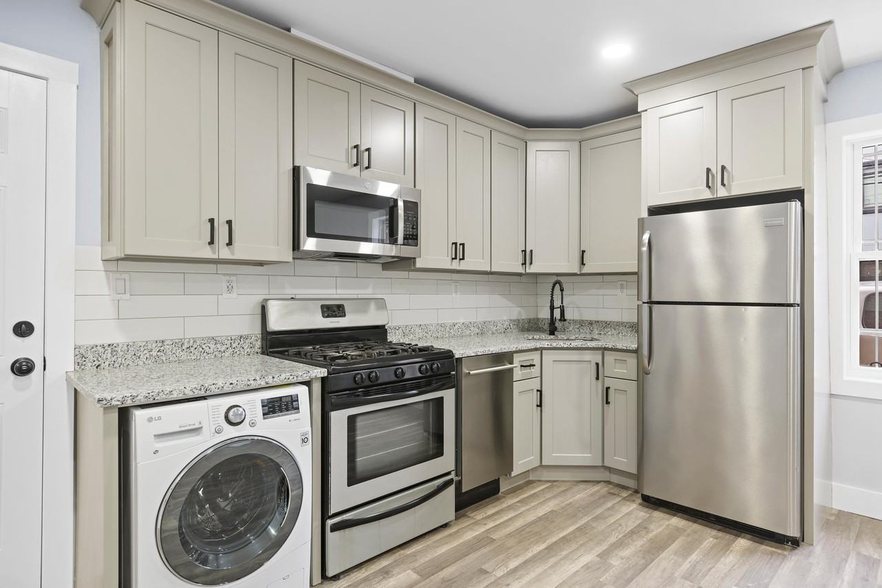 392 Palisade Ave #1 - Photo 4 of 8