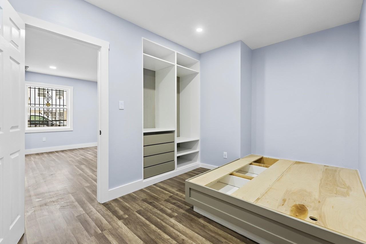 392 Palisade Ave #1 - Photo 6 of 8