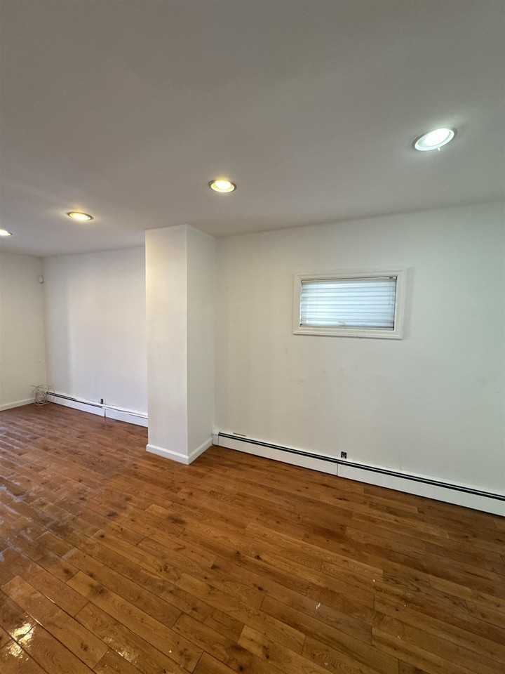 98 W 27th St - Photo 5 of 19