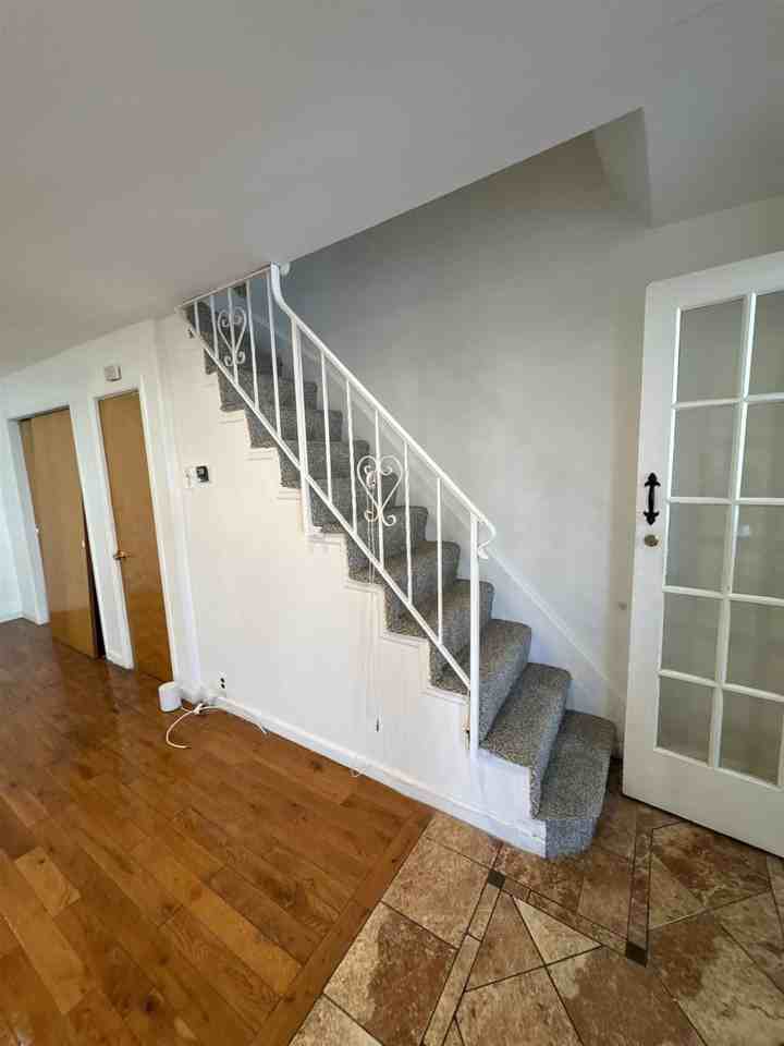 98 W 27th St - Photo 6 of 19