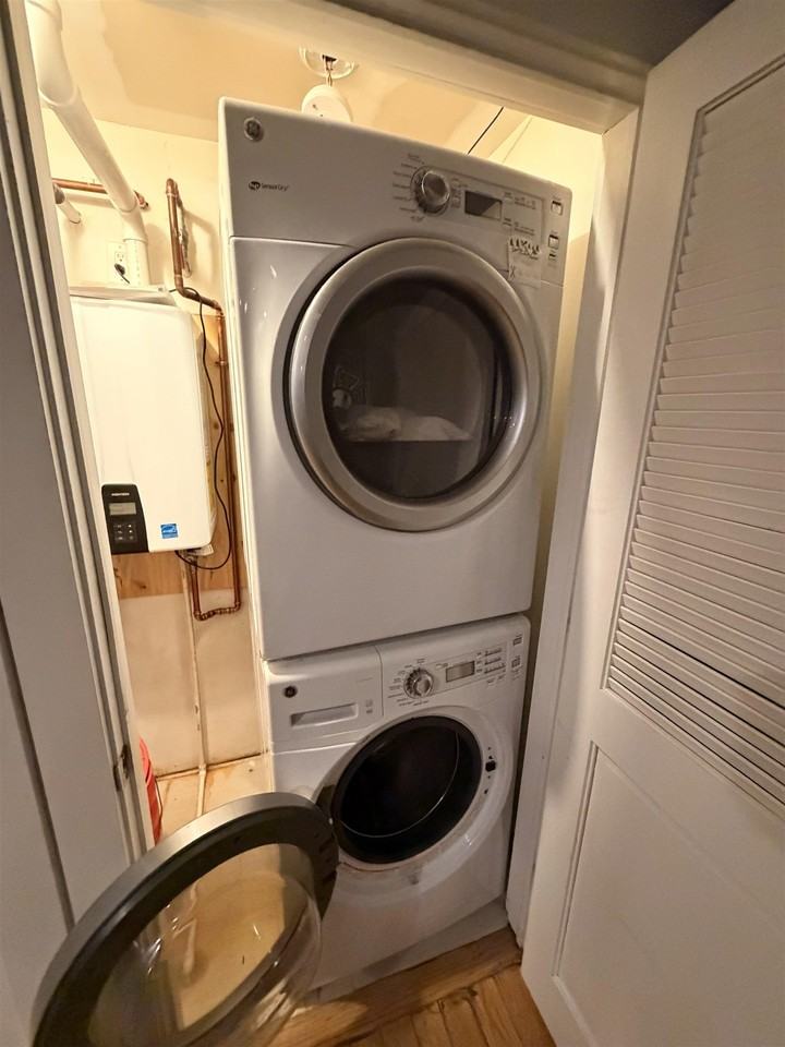 298 6th St - Photo 5 of 14