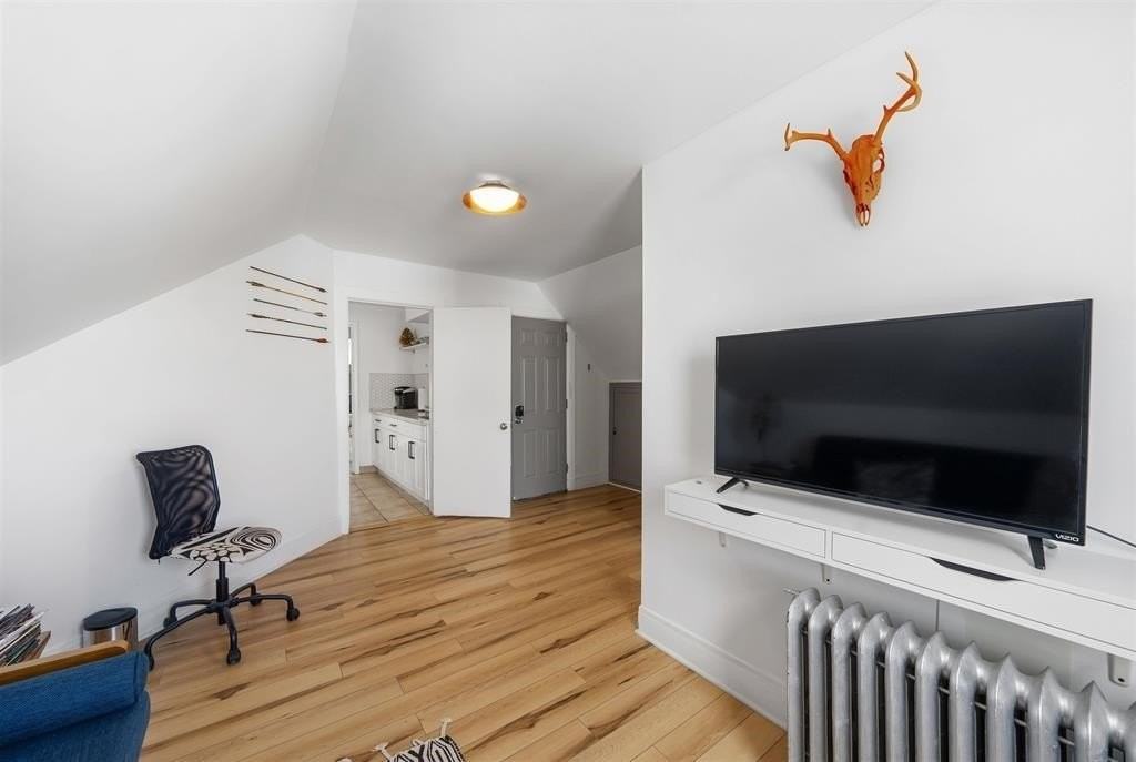 124 73rd St - Photo 3 of 14