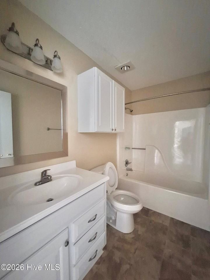 2005 Tiffany Dr - Photo 6 of 7