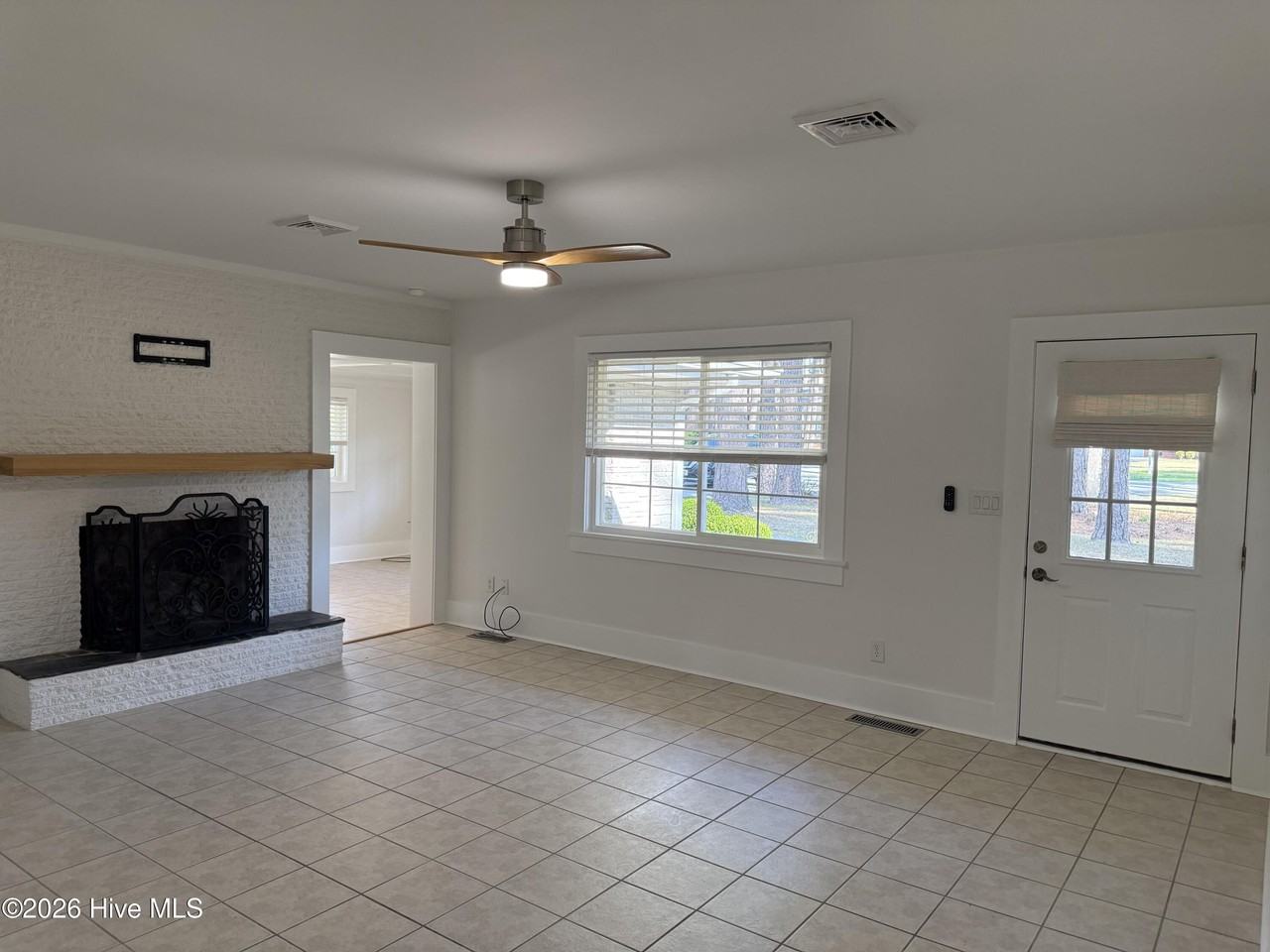 4707 Trent Woods Dr - Photo 2 of 24