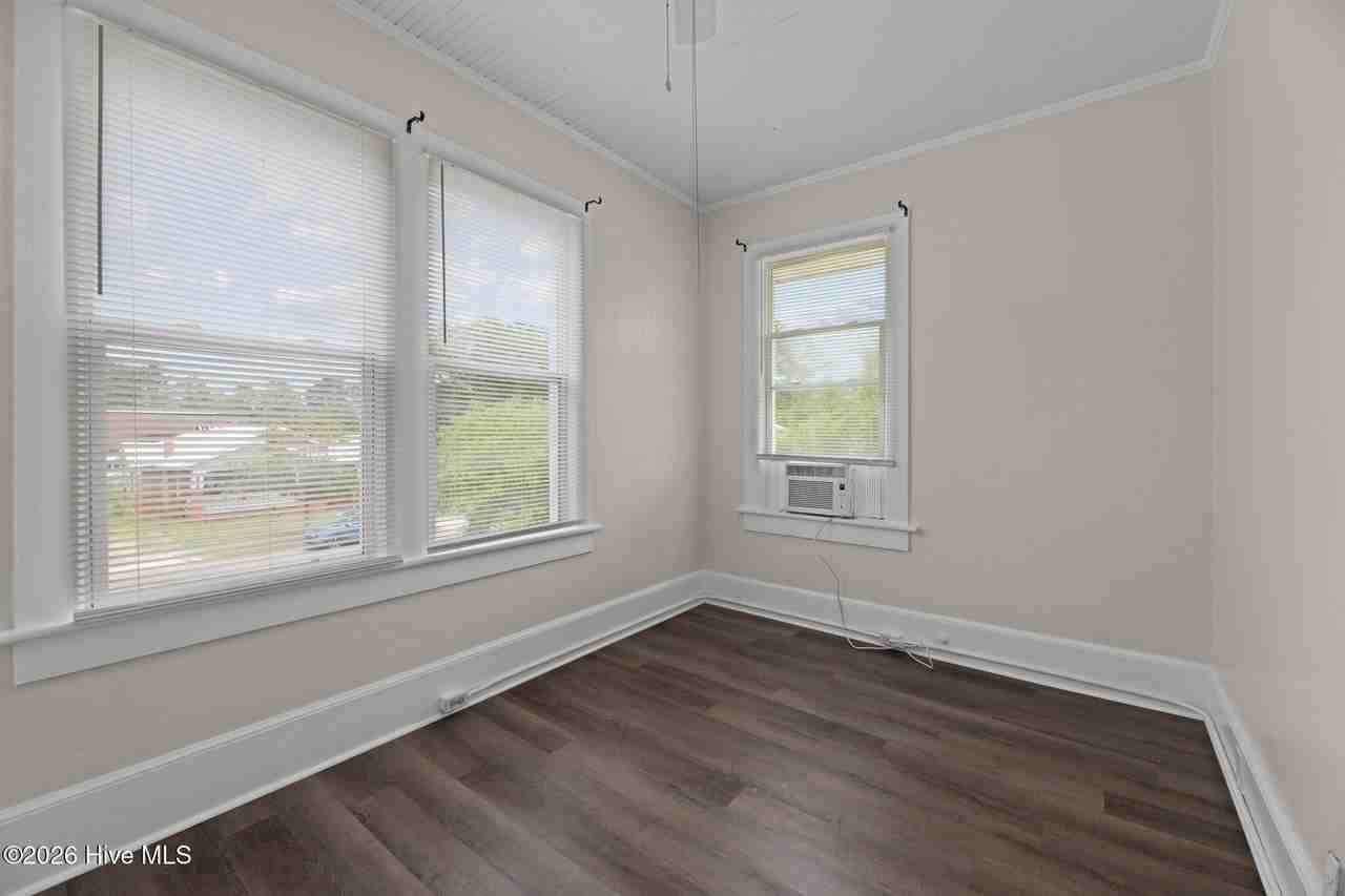 1821 Spencer Ave Unit B - Photo 2 of 19