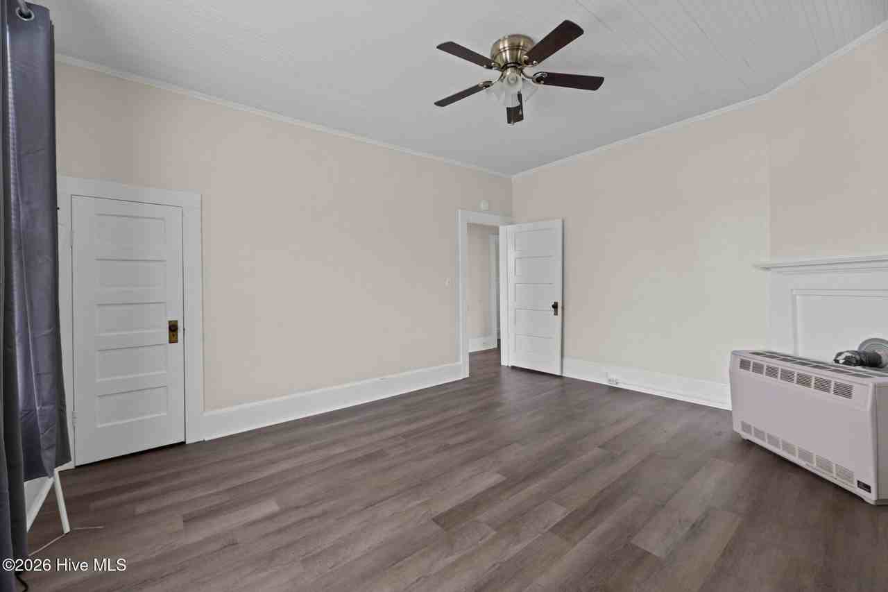 1821 Spencer Ave Unit B - Photo 7 of 19