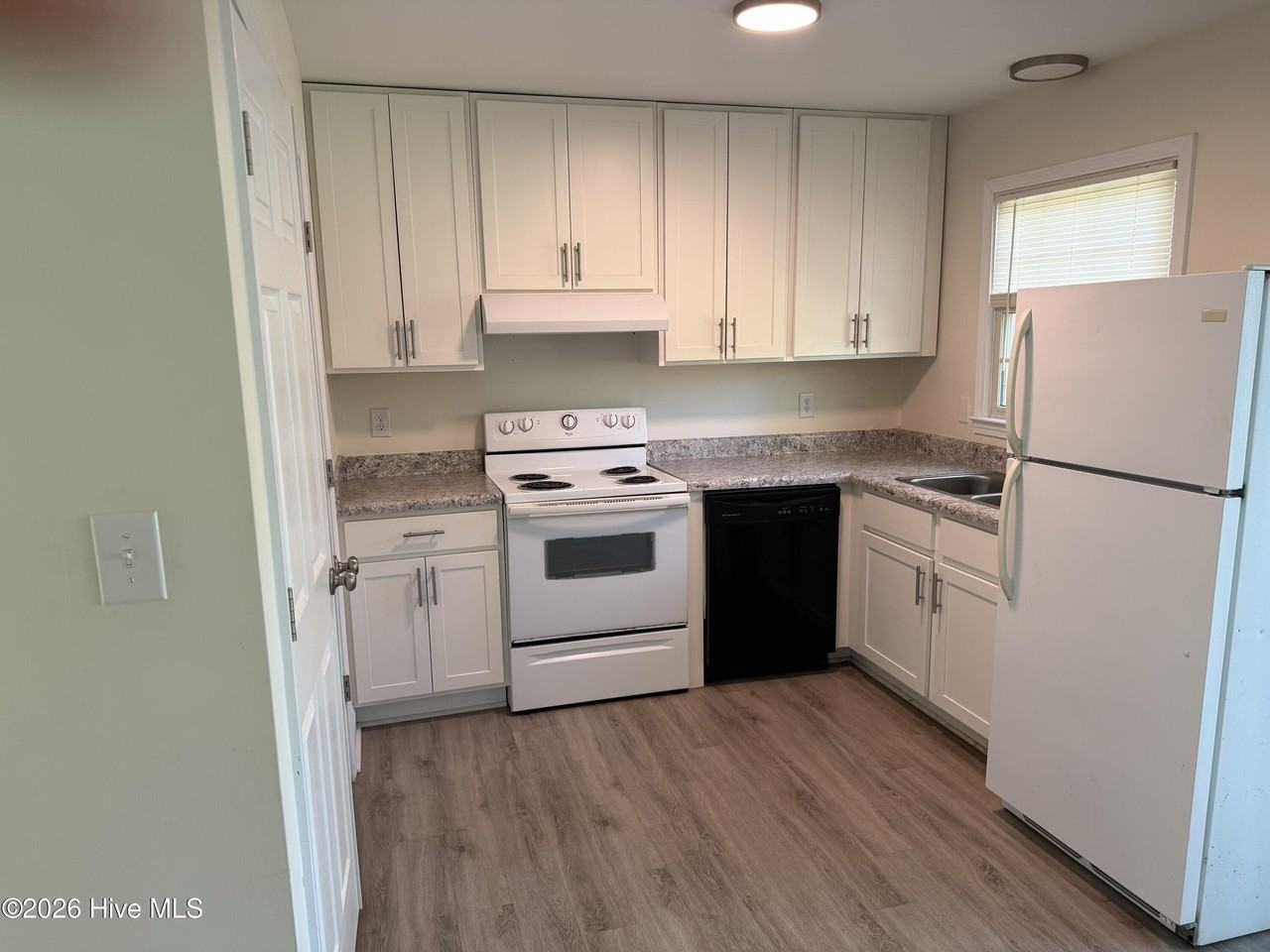 3810 Symi Cir Apt 1 - Photo 3 of 10